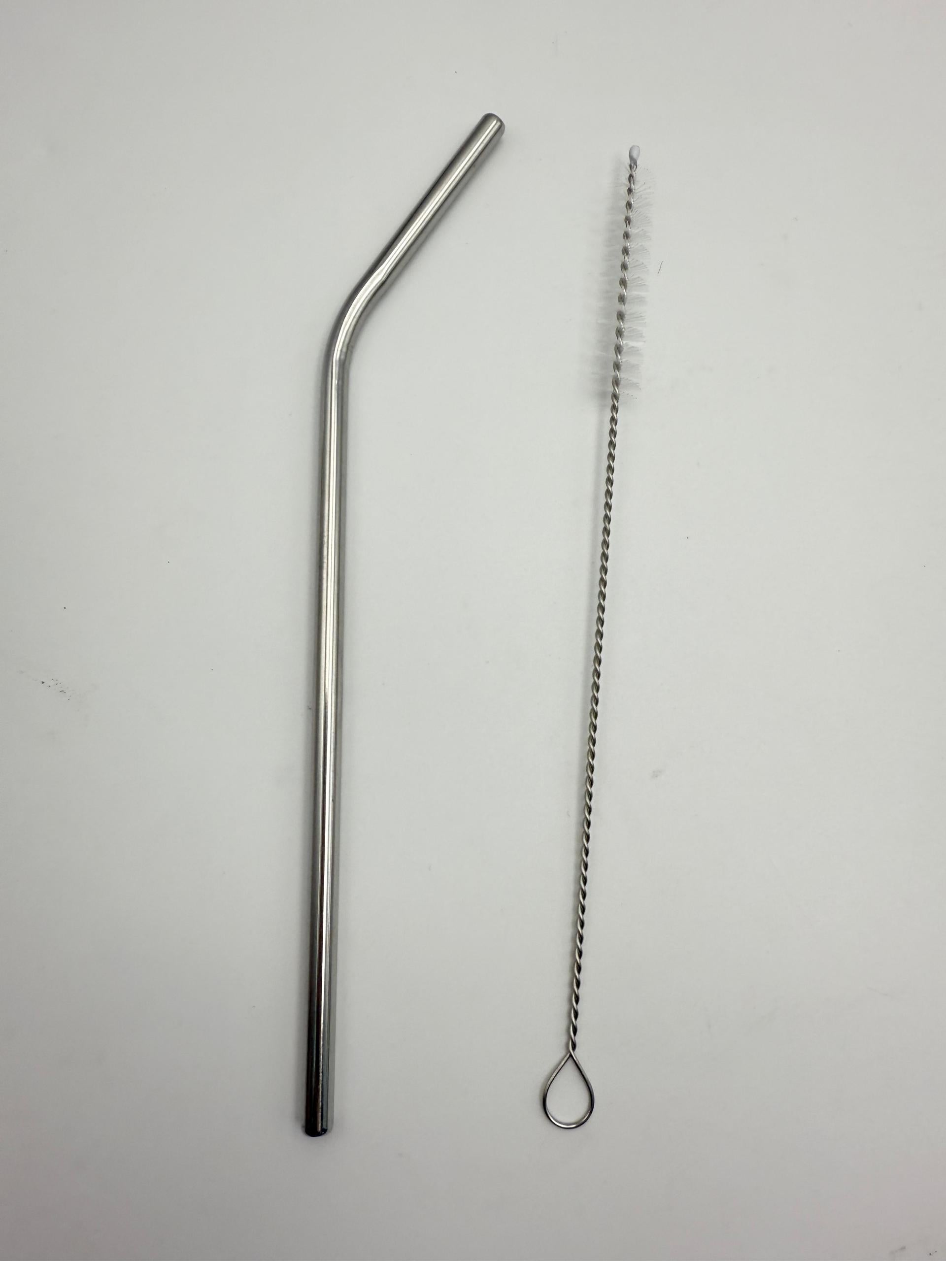 Metallic straw and cleaning brush